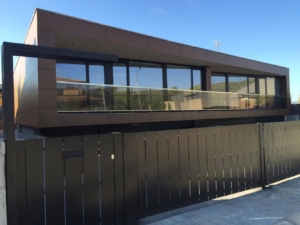 2 Cases unifamiliars aparellades