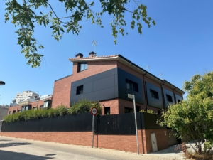 Casa unifamiliars amb teste (copy)